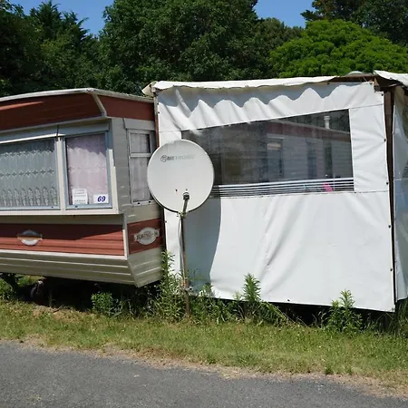 A Supprimer D006 Mobil Home 3 Chambres Dans Un Camping Familial Apartment *